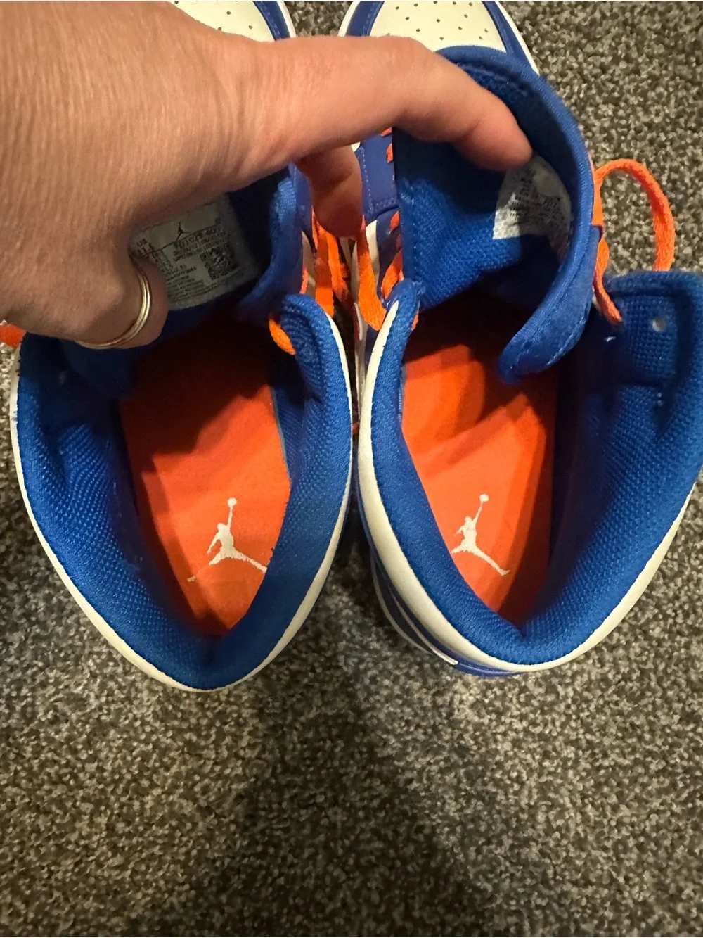 Men’s Jordan 1 Mid Knicks